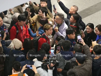 Cả Sân Bay Nội Bài ‘Bùng Nổ’ Chào Đón U23 Việt Nam Về Nước Với Huy Chương Đồng Châu Á