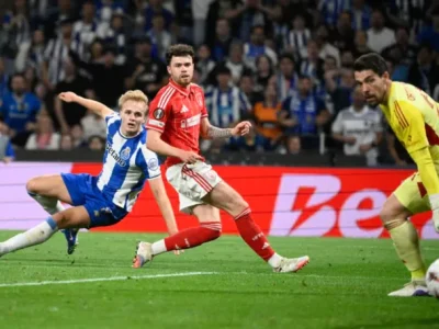 BÃO LỬA TẠI DRAGÃO: Porto Nghiền Nát Nottingham Forest Trong Trận Đấu Điên Cuồng!