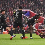 VAR Gây Bão: Quyết Định 'Cướp' Phạt Đền Của Liverpool Khiến Cả Thế Giới Bức Xúc 1