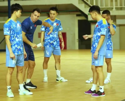 Đội trưởng Nguyễn Mạnh Dũng: 'Chưa tìm ra điểm yếu của Thái Lan, nhưng Việt Nam tự tin thắng' 1