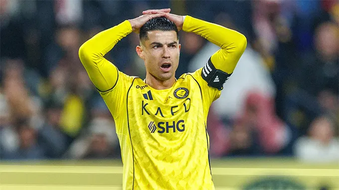 Ronaldo đã trở lại tập luyện cùng toàn đội Al Nassr