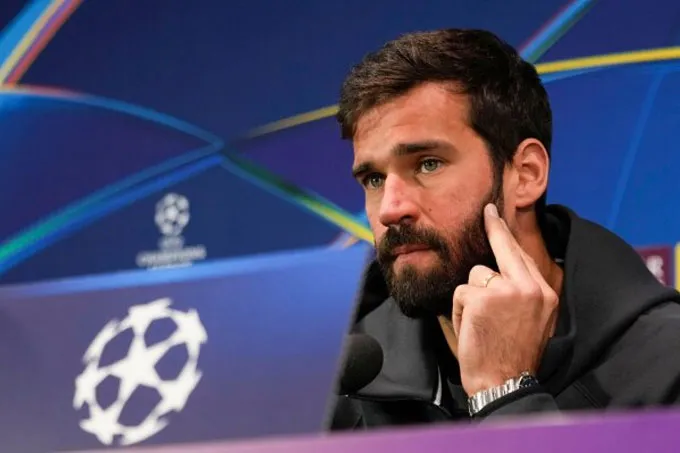 Alisson là mục tiêu của Juventus